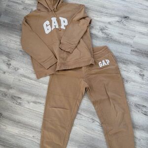 GAP Women’s Brown Tan Sweatpants and Hoodie Set